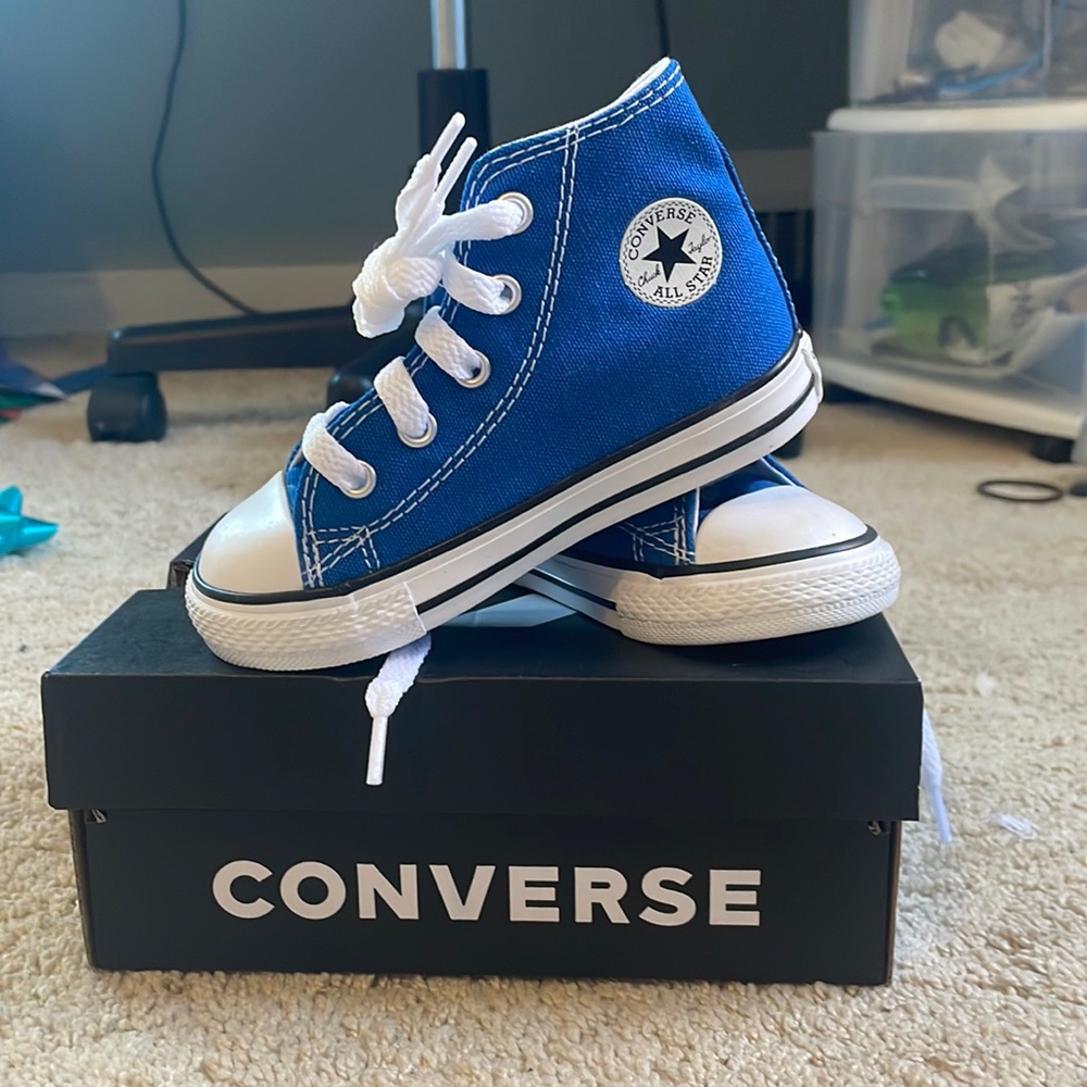 ⭐️Converse Chuck Taylor All Stars⭐️